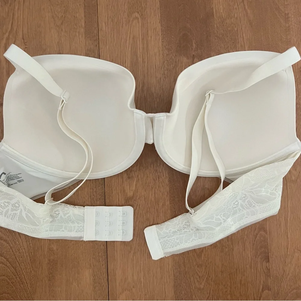 Maidenform 40B Cream/White Lace Bra